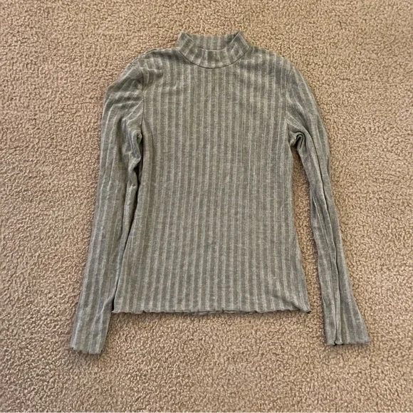 Lefties | Lettuce Edge Mocked Neck Ribbed Long Sleeve Top - Picture 2 of 4